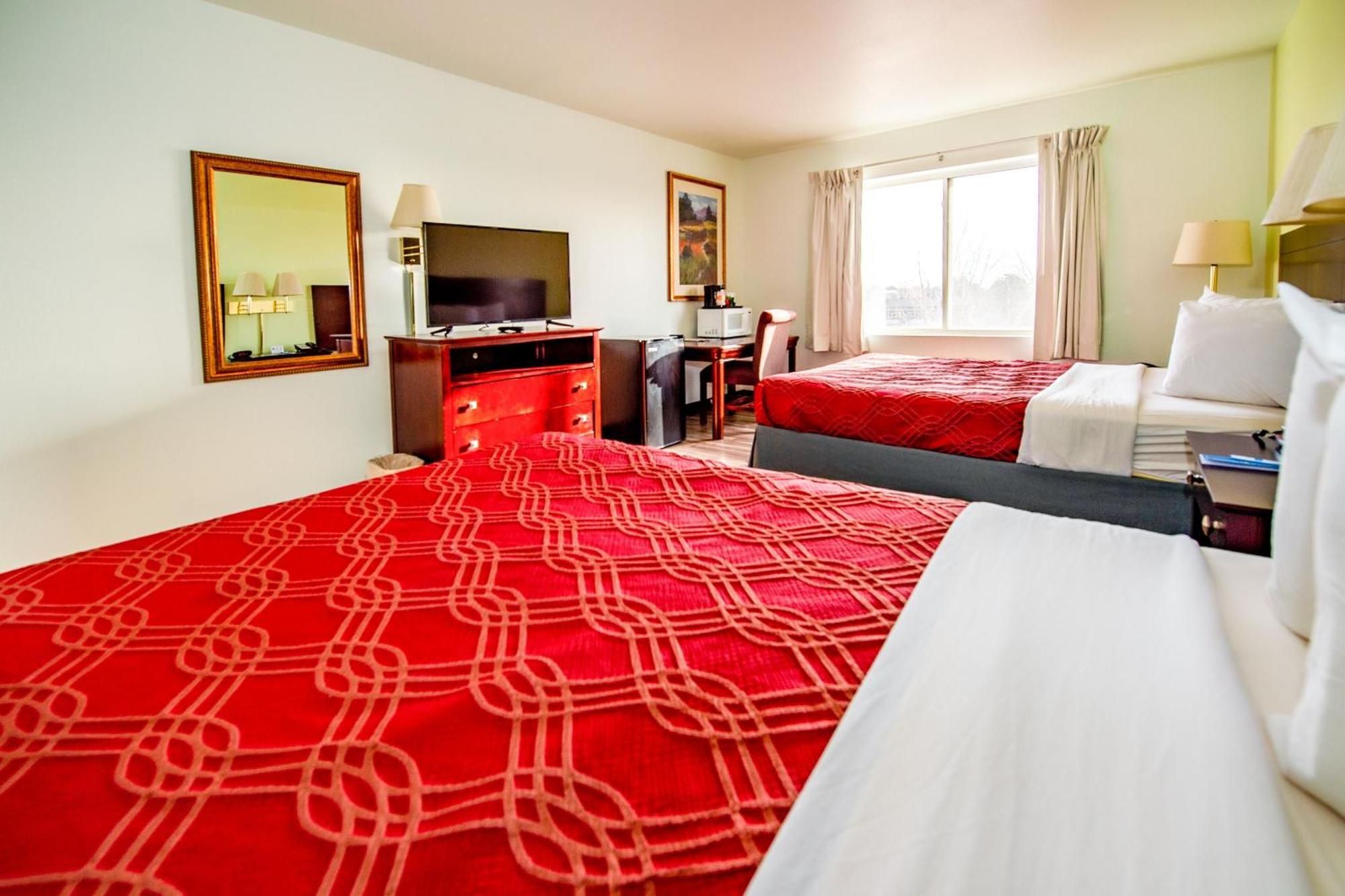 Superior Queen Room Two Queen Beds Non-Smoking