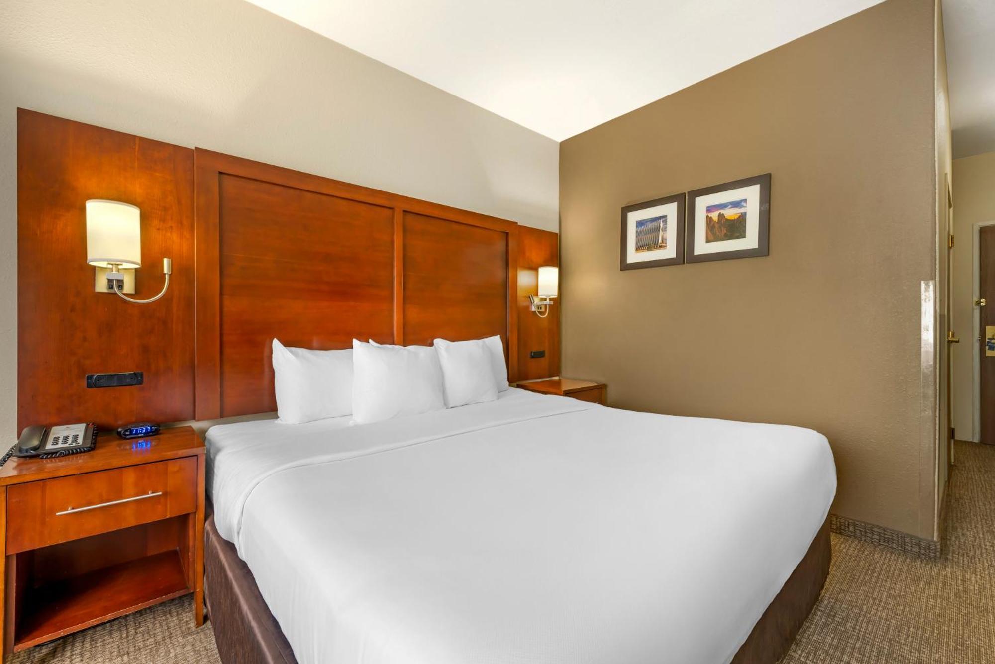 King Room - Accessible/Non-Smoking