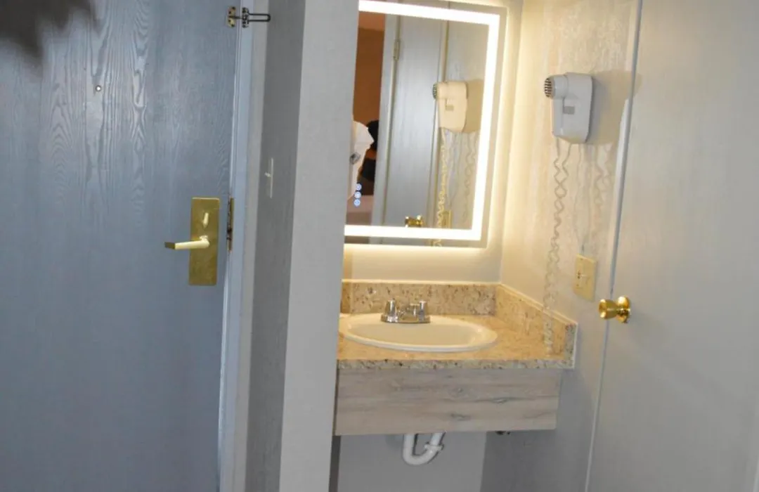 Travelodge By Wyndham Colorado Springs Airport - Peterson Sfb-1