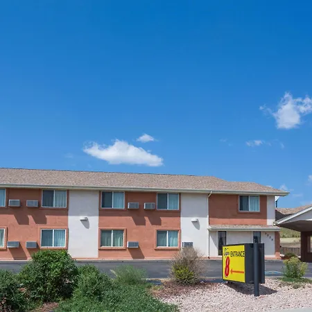 Super 8 By Wyndham Colorado Springs/Chestnut Street-3