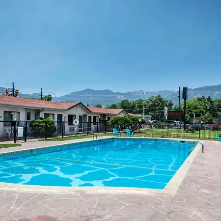 Rodeway Inn & Suites-3
