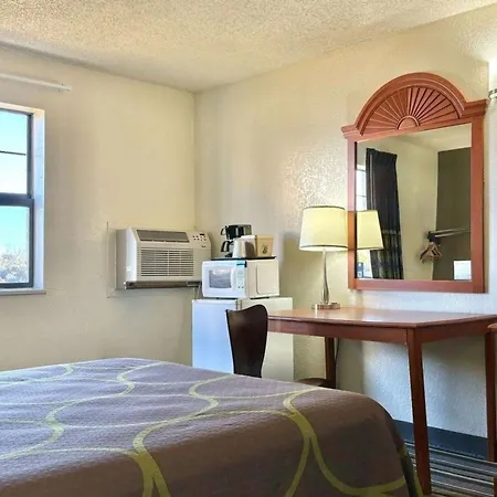 Super 8 By Wyndham Colorado Springs/Afa Area-3