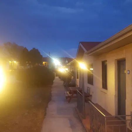 Rodeway Inn & Suites-2