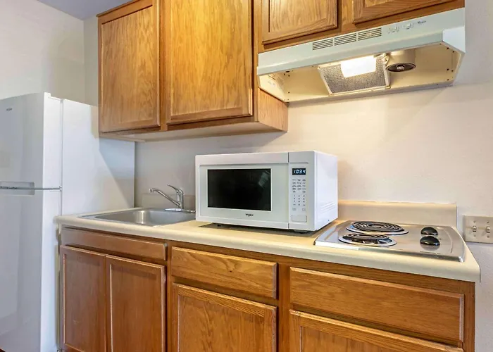 Extended Stay America Select Suites - Colorado Springs - Airport